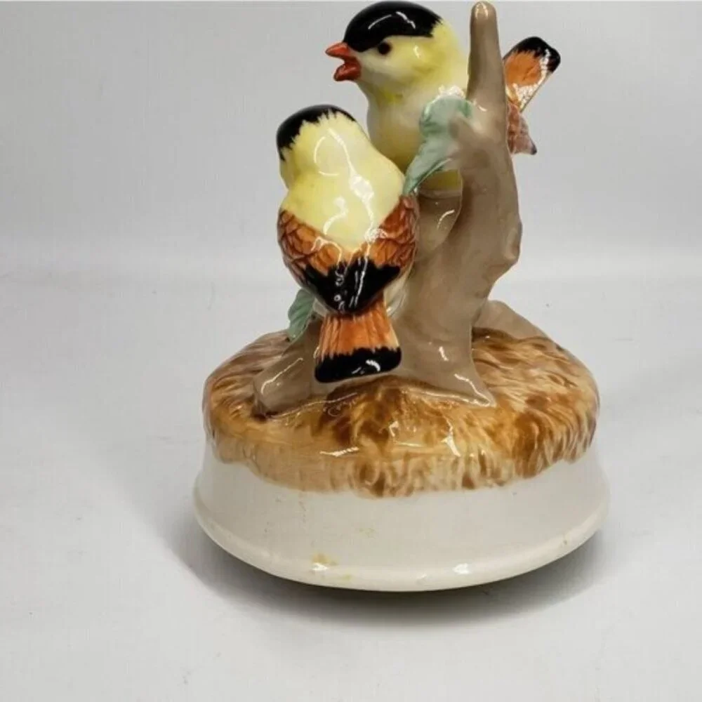Vintage Birds on a Branch Musical Made in Japan Ornament Otagiri - Picture 7 of 13